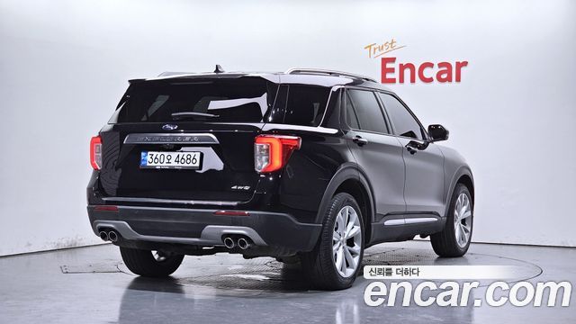 Ford Explorer (VI) 3.0 Platinum 4WD 2022 — фото 2
