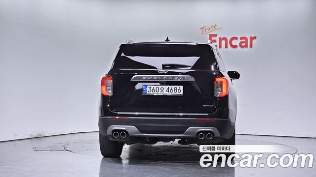 Ford Explorer (VI) 3.0 Platinum 4WD 2022 — фото 4