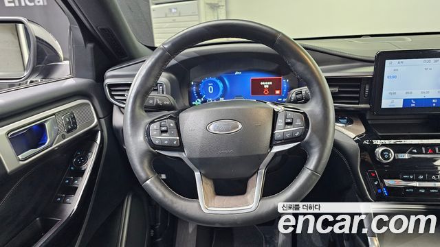 Ford Explorer (VI) 3.0 Platinum 4WD 2022 — фото 17