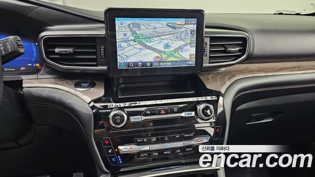 Ford Explorer (VI) 3.0 Platinum 4WD 2022 — фото 18