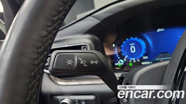 Ford Explorer (VI) 3.0 Platinum 4WD 2022 — фото 37
