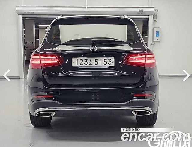 Mercedes-Benz GLC-Class (X253) GLC300 4MATIC AMG Line 2019 — фото 4
