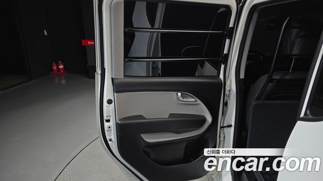 Kia Ray EV Van 2-Seater AIr 2024 — фото 25