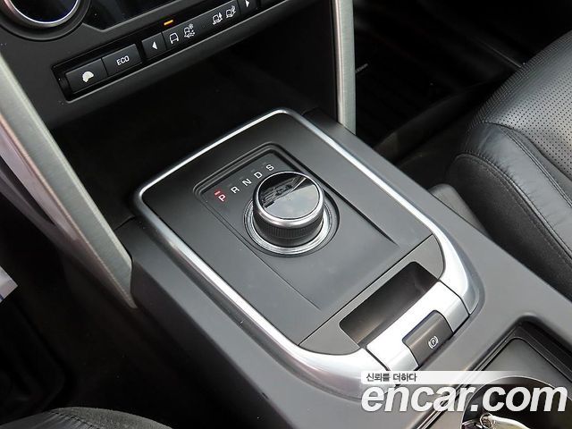 Land Rover Discovery Sport 2.0 TD4 HSE Luxury 2017 — фото 10