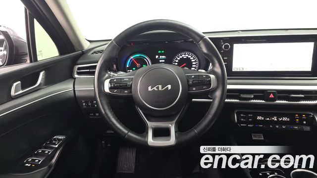 Kia K5 Hybrid (III) Prestige 2023 — фото 12