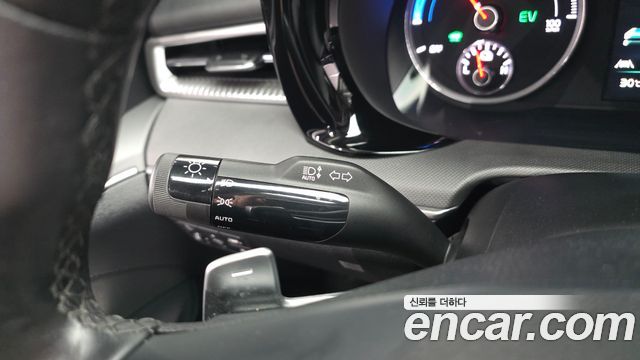 Kia K5 Hybrid (III) Prestige 2023 — фото 17