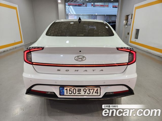 Hyundai Sonata (DN8) 2.0 Premium Family 2021 — фото 5