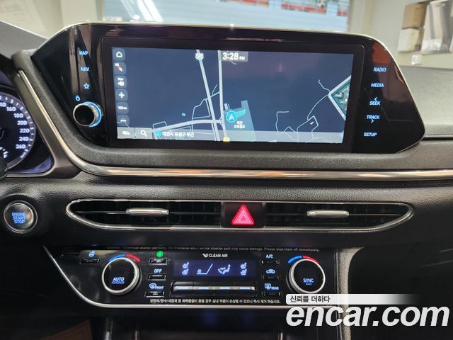 Hyundai Sonata (DN8) 2.0 Premium Family 2021 — фото 16