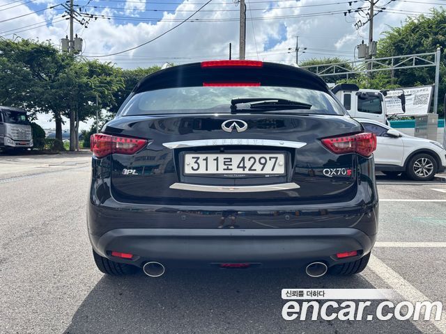 Infiniti QX70 3.0d AWD 2015 — фото 4