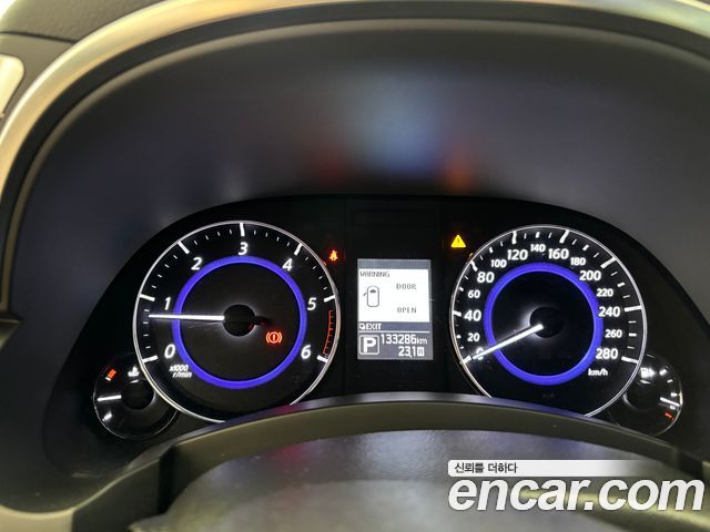 Infiniti QX70 3.0d AWD 2015 — фото 6