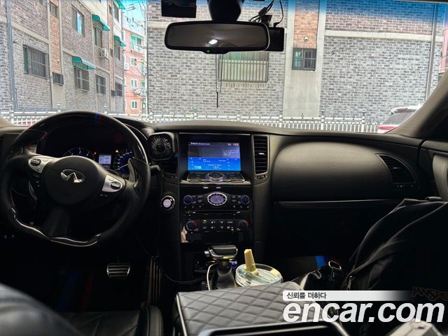 Infiniti QX70 3.0d AWD 2015 — фото 9