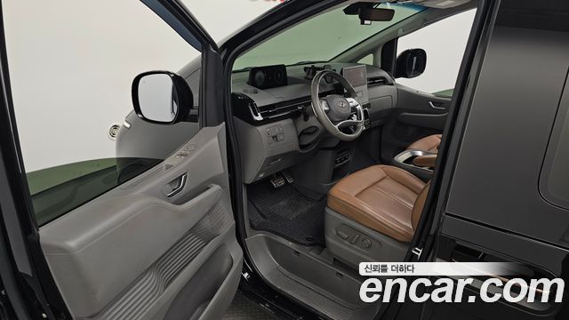 Hyundai Staria L3.5 Lounge 9-Seater Inspiration 2022 — фото 10