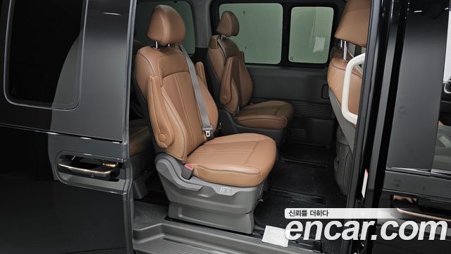 Hyundai Staria L3.5 Lounge 9-Seater Inspiration 2022 — фото 12