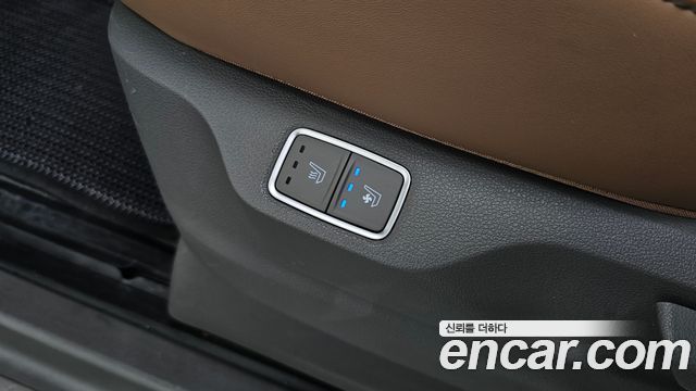 Hyundai Staria L3.5 Lounge 9-Seater Inspiration 2022 — фото 19