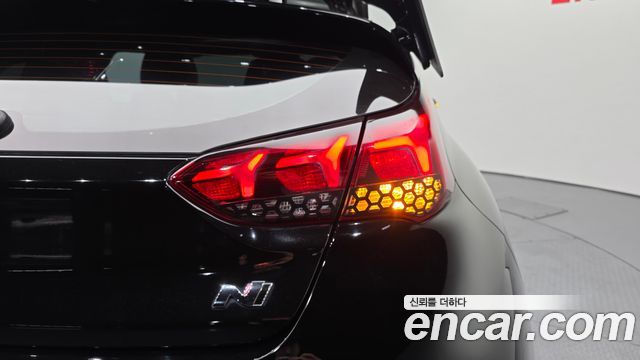 Hyundai Veloster (JS) 2.0 N 2021 — фото 29