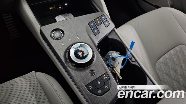 Kia Sportage (V) Gasoline 1.6 Turbo 2WD Signature 2026 — фото 9