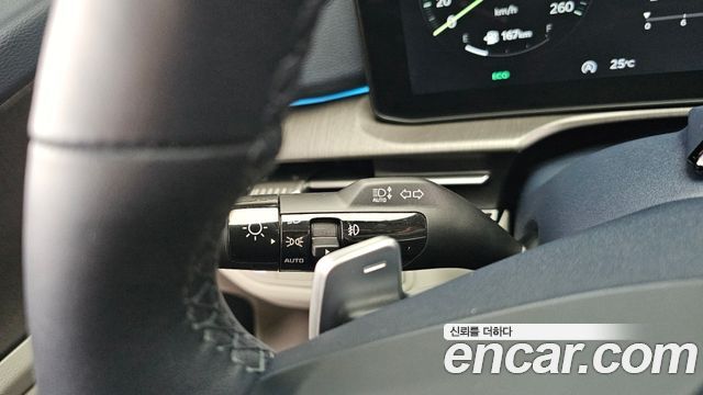 Kia Sportage (V) Gasoline 1.6 Turbo 2WD Signature 2026 — фото 33