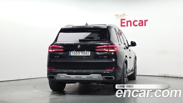BMW X5 (G05) xDrive 40i xLine 2022 — фото 4