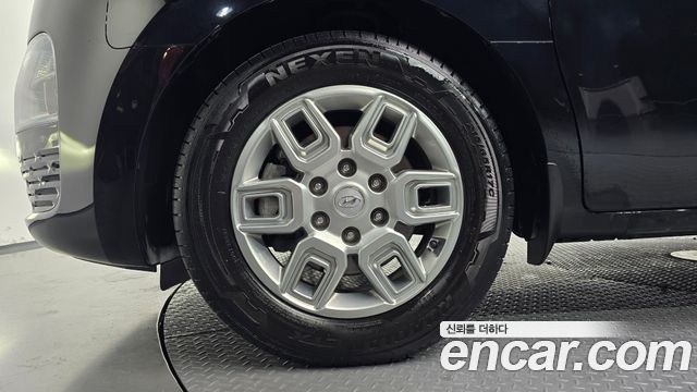 Hyundai Staria L3.5 Cargo 5-Seater Modern 2023 — фото 5