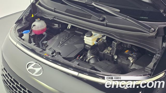 Hyundai Staria L3.5 Cargo 5-Seater Modern 2023 — фото 6