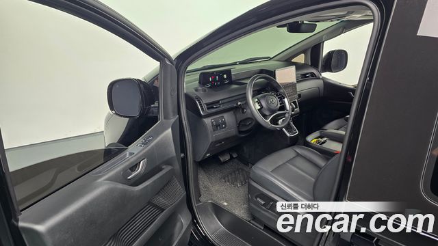 Hyundai Staria L3.5 Cargo 5-Seater Modern 2023 — фото 11