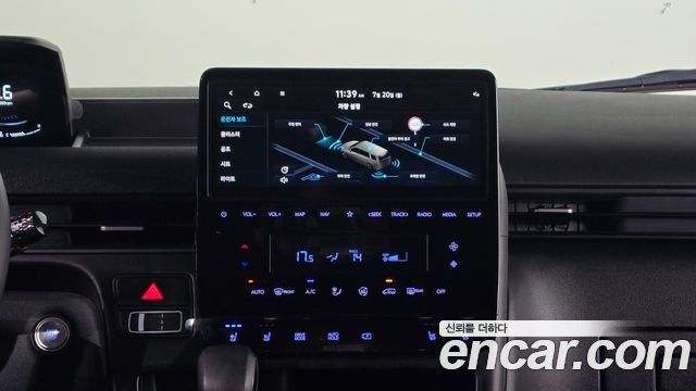 Hyundai Staria L3.5 Cargo 5-Seater Modern 2023 — фото 15