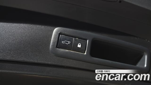 Lexus UX250h 2.0 AWD 2019 — фото 20
