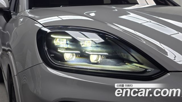 Porsche Cayenne (PO536) 4.0 GTS Coupe 2025 — фото 22