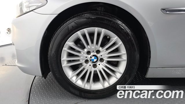 BMW 5 Series (F10) 520d 2015 — фото 5
