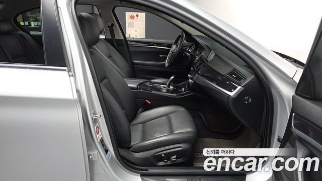 BMW 5 Series (F10) 520d 2015 — фото 11