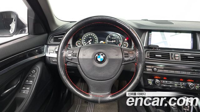 BMW 5 Series (F10) 520d 2015 — фото 13