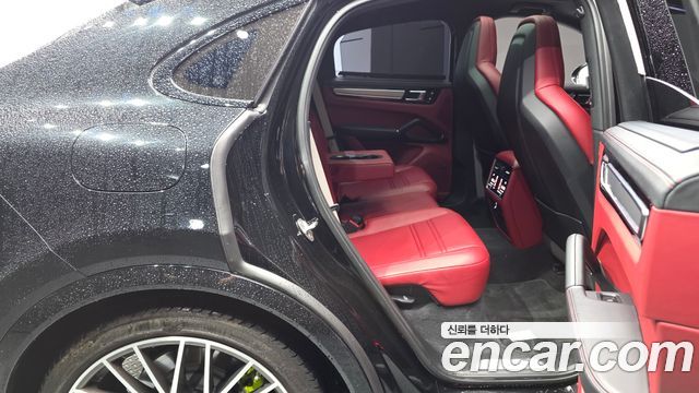 Porsche Cayenne (PO536) 3.0 E-Hybrid Coupe 2023 — фото 12