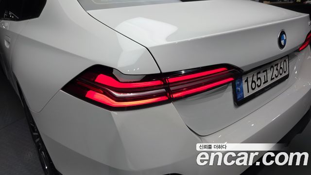 BMW 5 Series (G60) 520i M Sport 2024 — фото 23