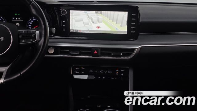 Kia K5 (III) 2.0 Prestige 2023 — фото 17