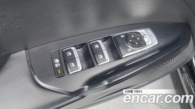 Kia K5 (III) 2.0 Prestige 2023 — фото 34