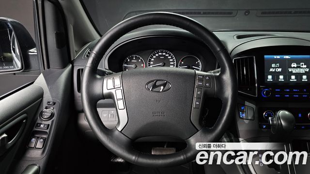 Hyundai Grand Starex Van 5-Seater Modern 2021 — фото 13