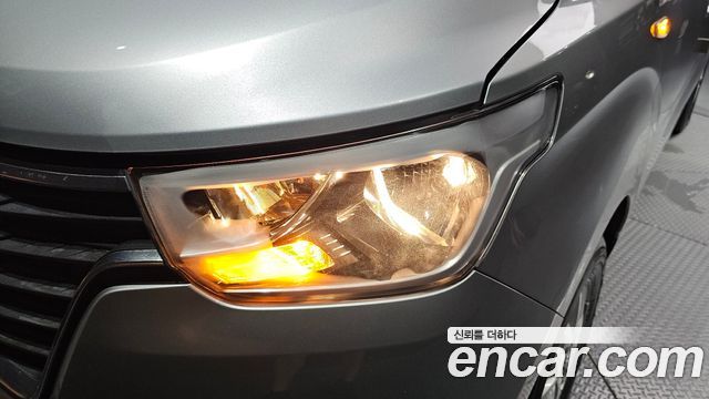 Hyundai Grand Starex Van 5-Seater Modern 2021 — фото 22