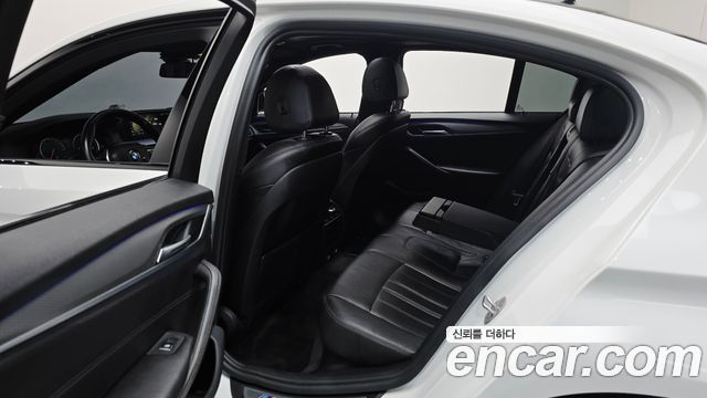 BMW 5 Series (G30) 520d M Sport package 2017 — фото 22