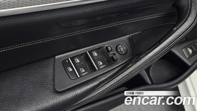 BMW 5 Series (G30) 520d M Sport package 2017 — фото 34