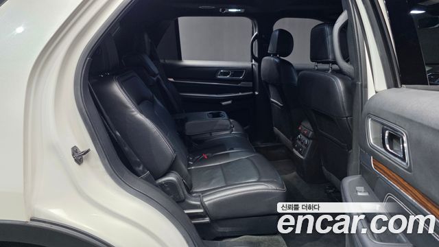 Ford Explorer 3.5 Limited 4WD 5th 2017 — фото 12