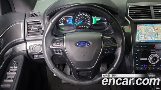 Ford Explorer 3.5 Limited 4WD 5th 2017 — фото 13