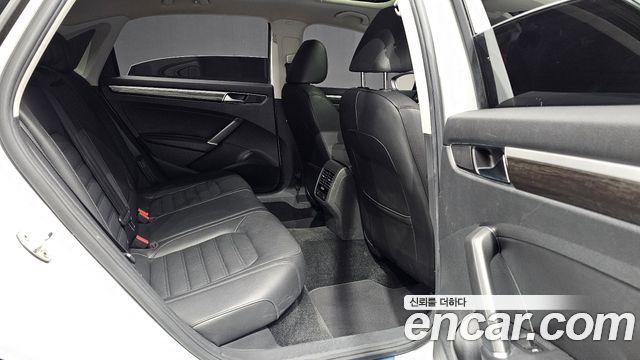 Volkswagen Passat 2.0 TSI B7 2018 — фото 12