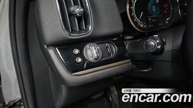 MINI Cooper Countryman Classic 2nd 2023 — фото 18