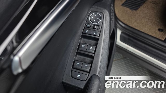 Kia Seltos Gasoline 1.6 Turbo 2WD Signature 2022 — фото 11