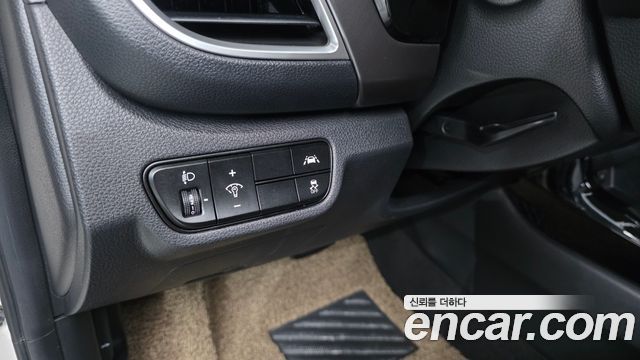 Kia Seltos Gasoline 1.6 Turbo 2WD Signature 2022 — фото 12