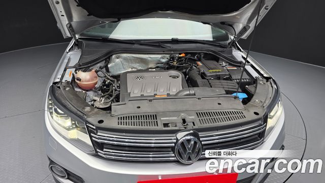 Volkswagen Tiguan 2.0 TDI Comfort 5N 2015 — фото 6