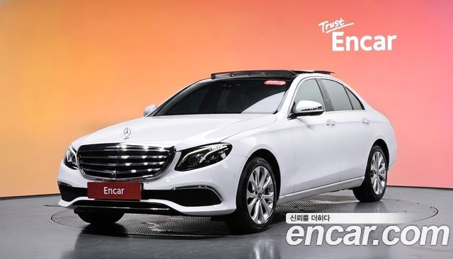 Mercedes-Benz E-Class (W213) E300 Exclusive 2019 — фото 1