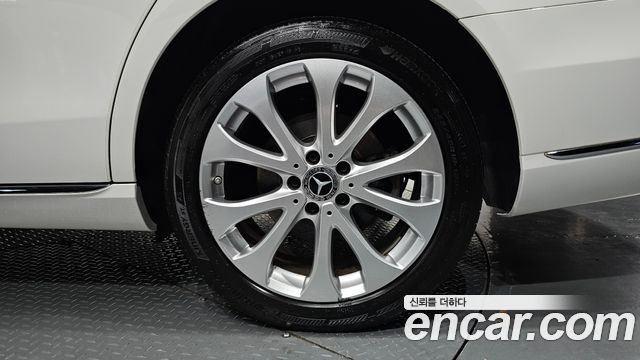 Mercedes-Benz E-Class (W213) E300 Exclusive 2019 — фото 21