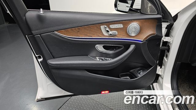 Mercedes-Benz E-Class (W213) E300 Exclusive 2019 — фото 24