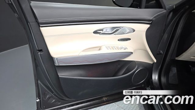 Genesis GV70 2.5T Gasoline 2WD 2023 — фото 24